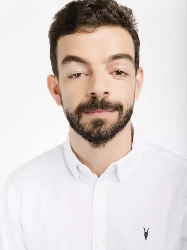 Ignacio G. Galán headshot